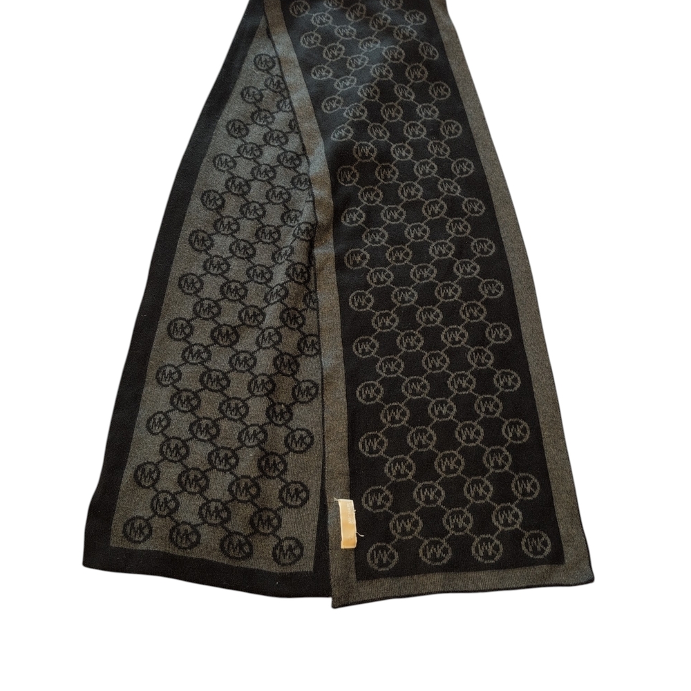 Michael Kors Reversible Logo Scarf in Black and Gray